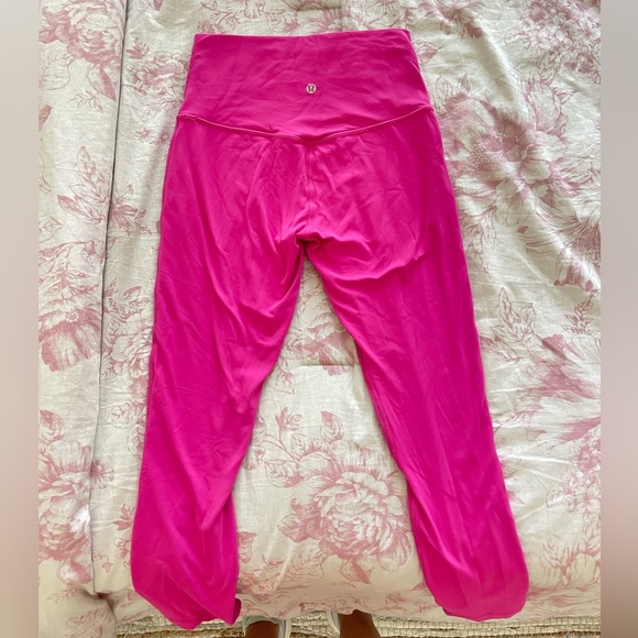 lululemon Align High-Rise Crop 23” Size 6 (Sonic Pink) - Picture 3 of 3